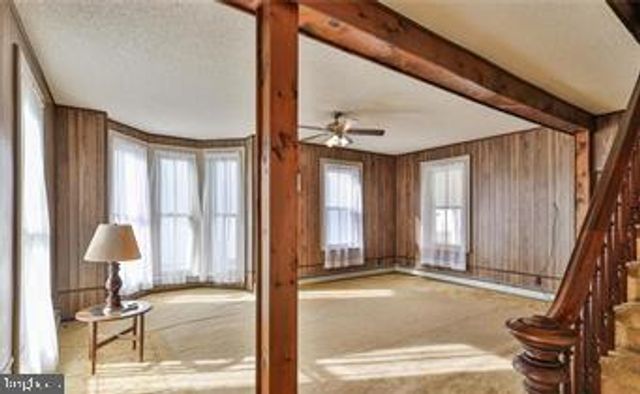 38 N MAIN ST, Richlandtown, PA 18955