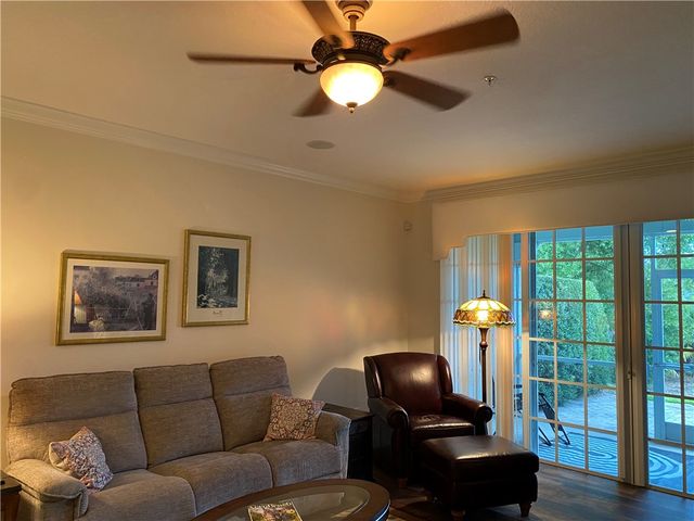 2320 Water Oak Court SW 113, Vero Beach, FL 32962