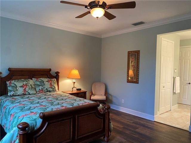 2320 Water Oak Court SW 113, Vero Beach, FL 32962