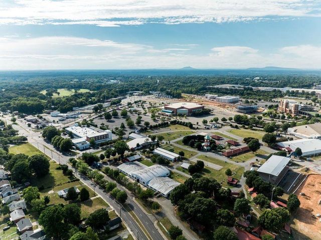 400 W 27th Street, Winston-salem, NC 27105