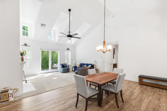 7595 Twin Bridges Ln, Citrus Heights, CA 95610