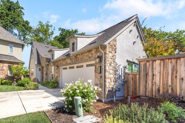 7595 Twin Bridges Ln, Citrus Heights, CA 95610