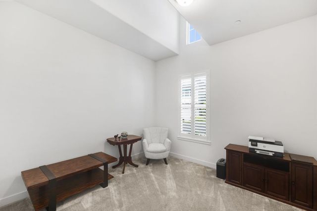 7595 Twin Bridges Ln, Citrus Heights, CA 95610