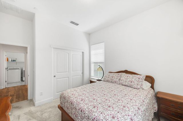 7595 Twin Bridges Ln, Citrus Heights, CA 95610