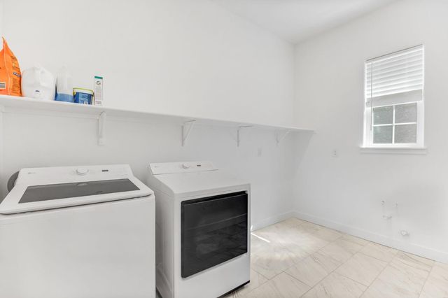 7595 Twin Bridges Ln, Citrus Heights, CA 95610