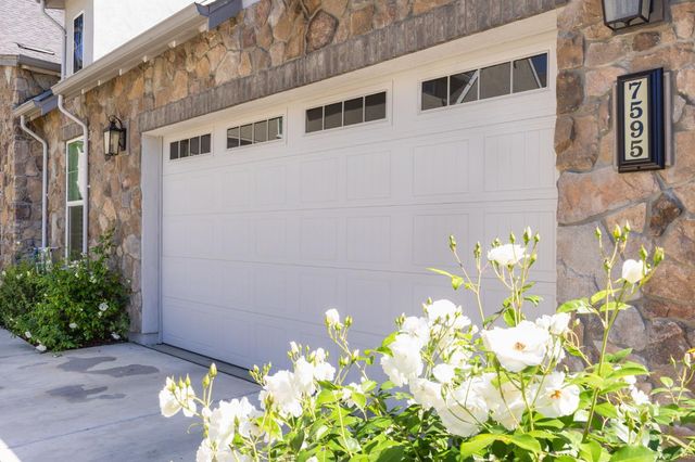 7595 Twin Bridges Ln, Citrus Heights, CA 95610