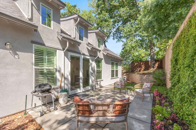 7595 Twin Bridges Ln, Citrus Heights, CA 95610