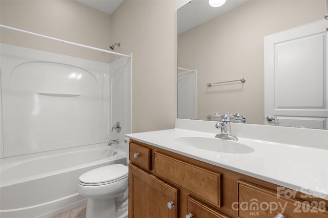 15164 Legend Oaks Court, Fort Mill, SC 29707
