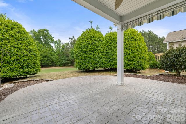 15164 Legend Oaks Court, Fort Mill, SC 29707