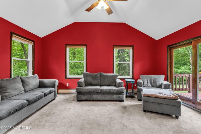 57 Roosevelt Avenue, Morganville, NJ 07751