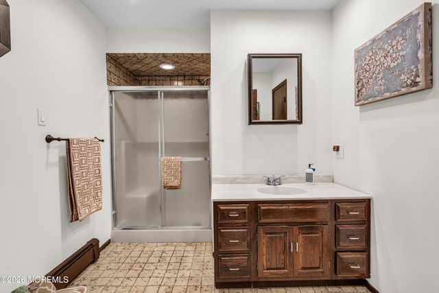 57 Roosevelt Avenue, Morganville, NJ 07751