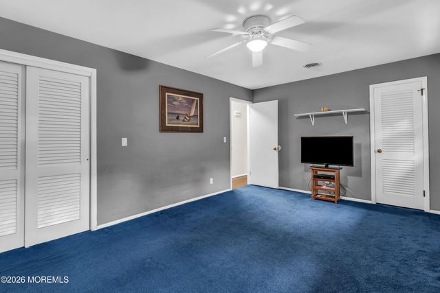 57 Roosevelt Avenue, Morganville, NJ 07751
