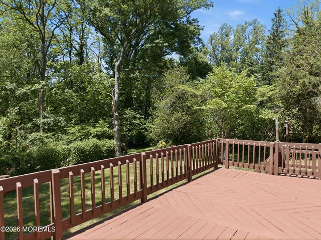 57 Roosevelt Avenue, Morganville, NJ 07751
