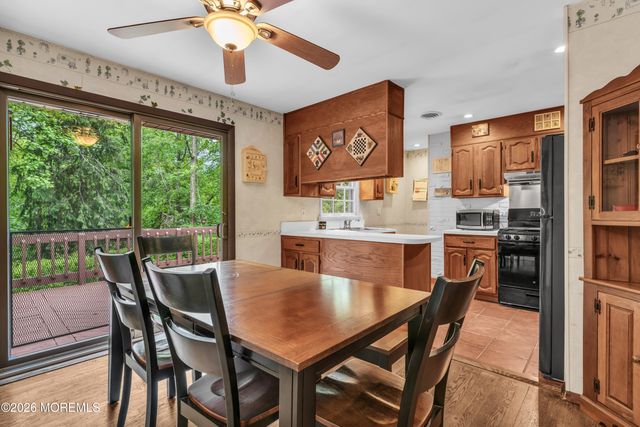 57 Roosevelt Avenue, Morganville, NJ 07751