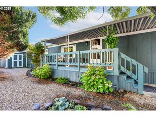 1475 Green Acres Rd 121, Eugene, OR 97408