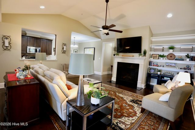 20 Shadow Creek Court, Pinehurst, NC 28374