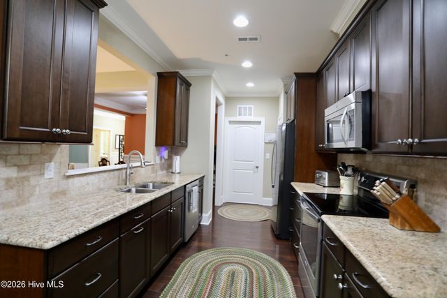 20 Shadow Creek Court, Pinehurst, NC 28374