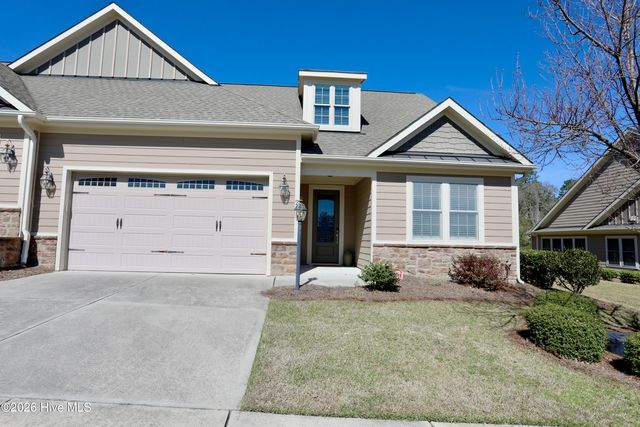 20 Shadow Creek Court, Pinehurst, NC 28374