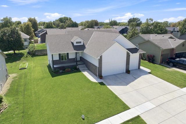 8203 W Lang St, Wichita, KS 67205