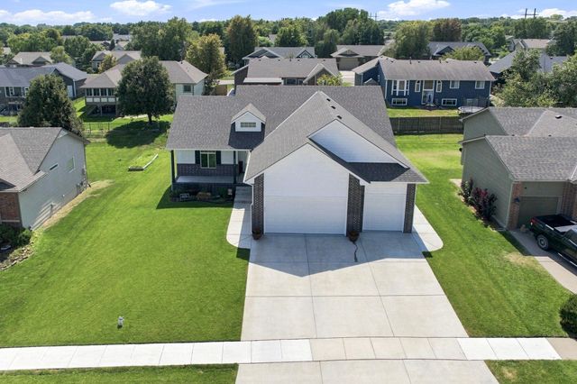 8203 W Lang St, Wichita, KS 67205