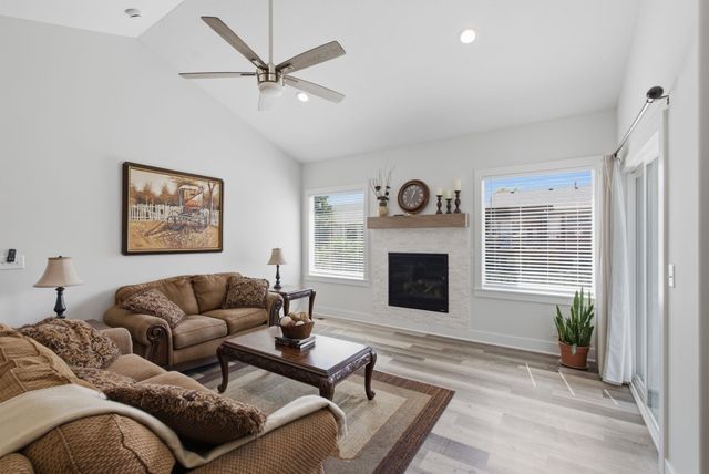 8203 W Lang St, Wichita, KS 67205