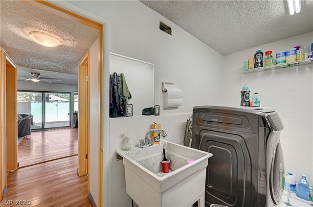 3568 Taos Lane, Las Vegas, NV 89121