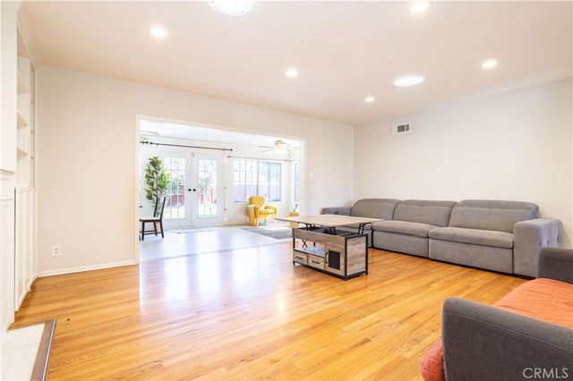 8534 Bothwell, Northridge, CA 91324