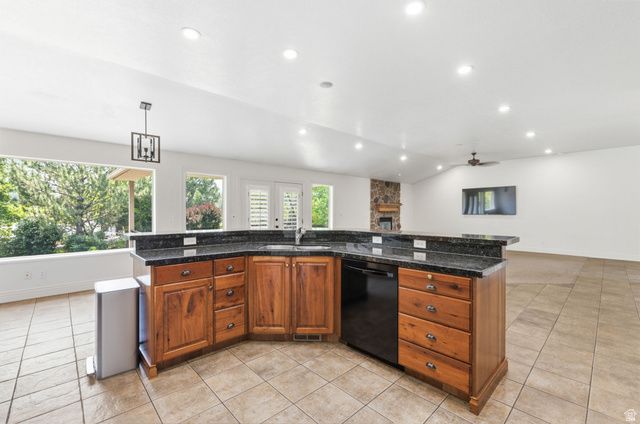807 W 2240 N, Pleasant Grove, UT 84062