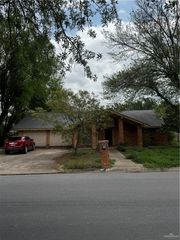 1307 S Ironwood Street, Pharr, TX 78577