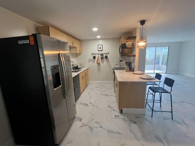 4310 Viola Drive 812, Greenacres, FL 33463