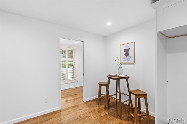 525 Beaucaire Drive, St Louis, MO 63122