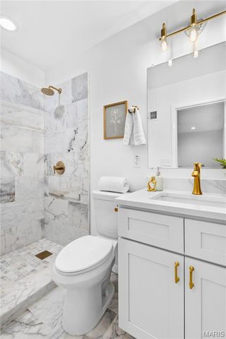 525 Beaucaire Drive, St Louis, MO 63122