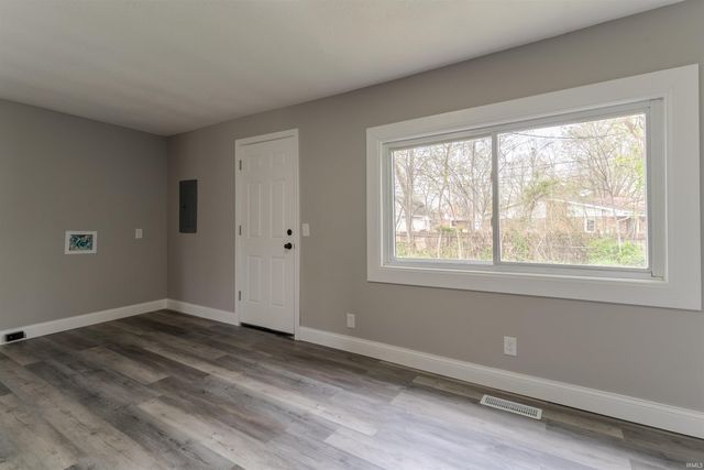 2524 E Riverside Drive, Evansville, IN 47714