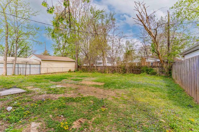 2524 E Riverside Drive, Evansville, IN 47714