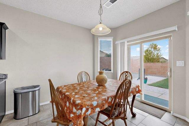 5844 Union Drive NE, Rio Rancho, NM 87144