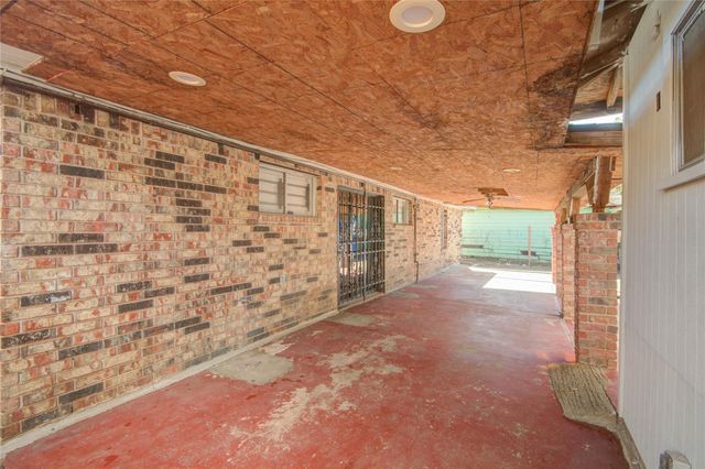 905 Bank Drive, Galena Park, TX 77547