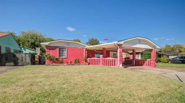 905 Bank Drive, Galena Park, TX 77547