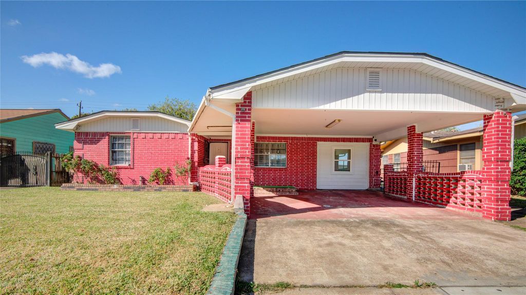 905 Bank Drive, Galena Park, TX 77547