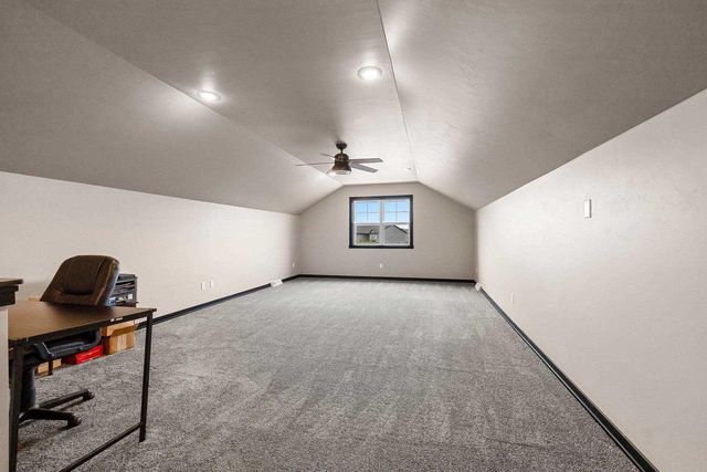 458 HIGH RIDGE TRAIL, Pulaski, WI 54162