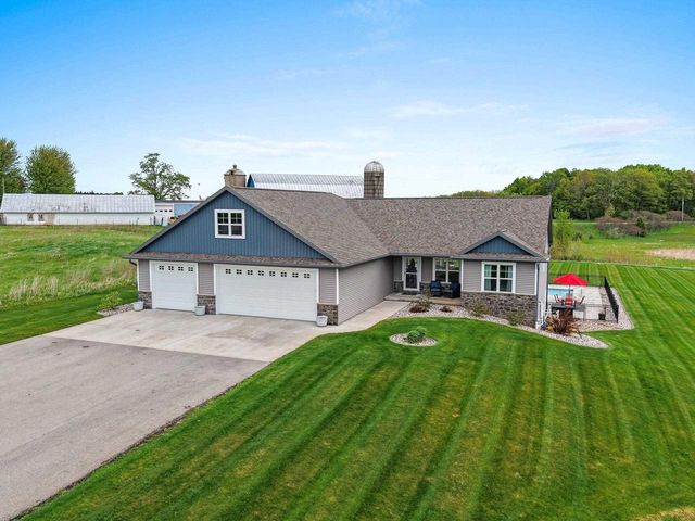 458 HIGH RIDGE TRAIL, Pulaski, WI 54162