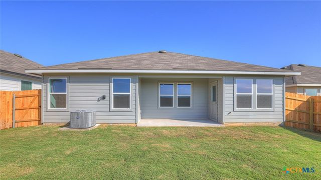 1032 VILLAGE Run, Seguin, TX 78155