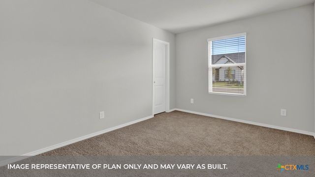 1032 VILLAGE Run, Seguin, TX 78155
