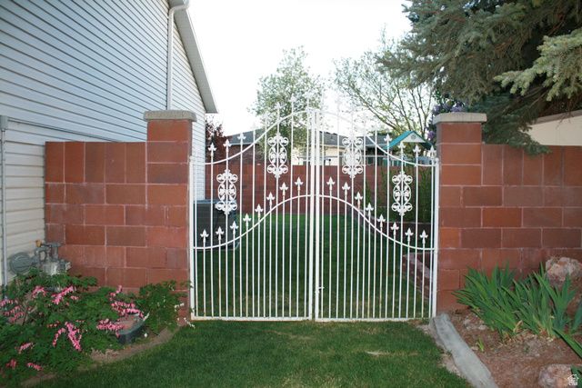 2509 W MASONS MILE DR, Taylorsville, UT 84129