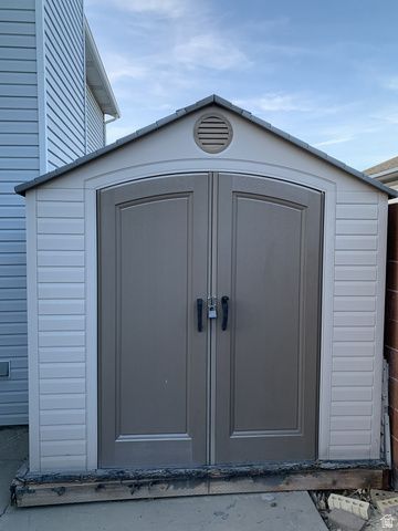 2509 W MASONS MILE DR, Taylorsville, UT 84129