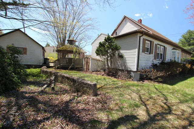 300 Chestnut St, Franklin, MA 02038