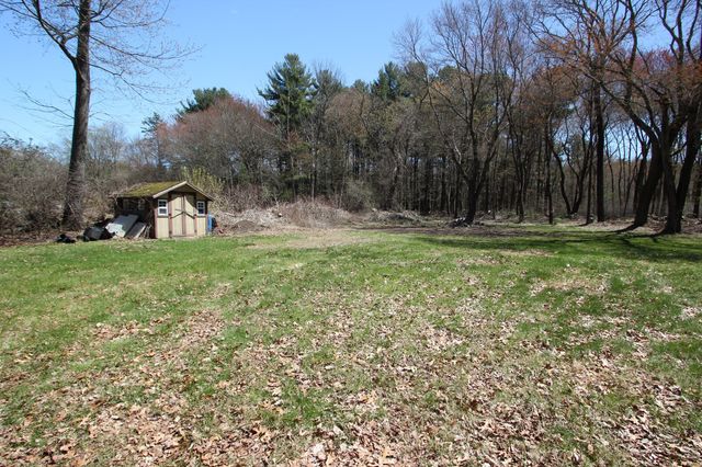 300 Chestnut St, Franklin, MA 02038