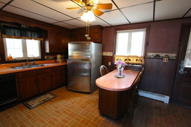 300 Chestnut St, Franklin, MA 02038