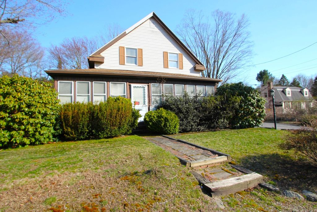 300 Chestnut St, Franklin, MA 02038