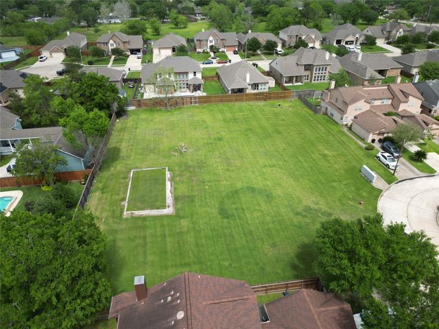 540 Birdsong Drive, League City, TX 77573