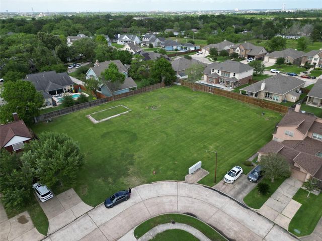 540 Birdsong Drive, League City, TX 77573